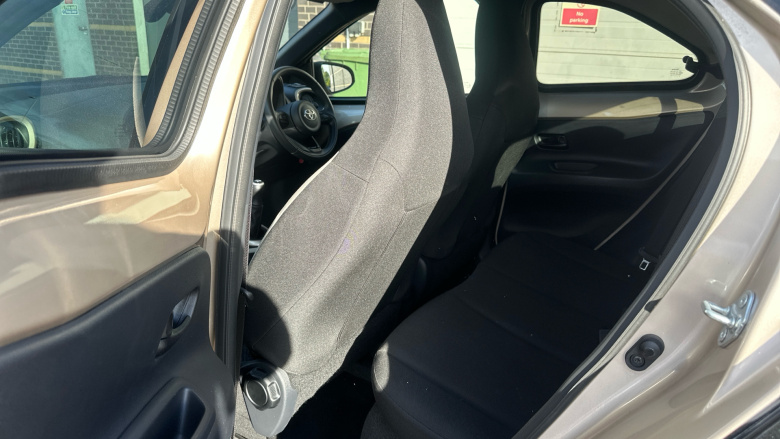 Toyota Aygo X 1.0 VVT-i Edge 5dr Petrol Hatchback